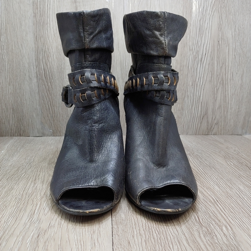 Guess Allegrate Open Toe Heel Ankle Bootie Leather Black Brown Buckle 7.5 - Picture 5 of 12